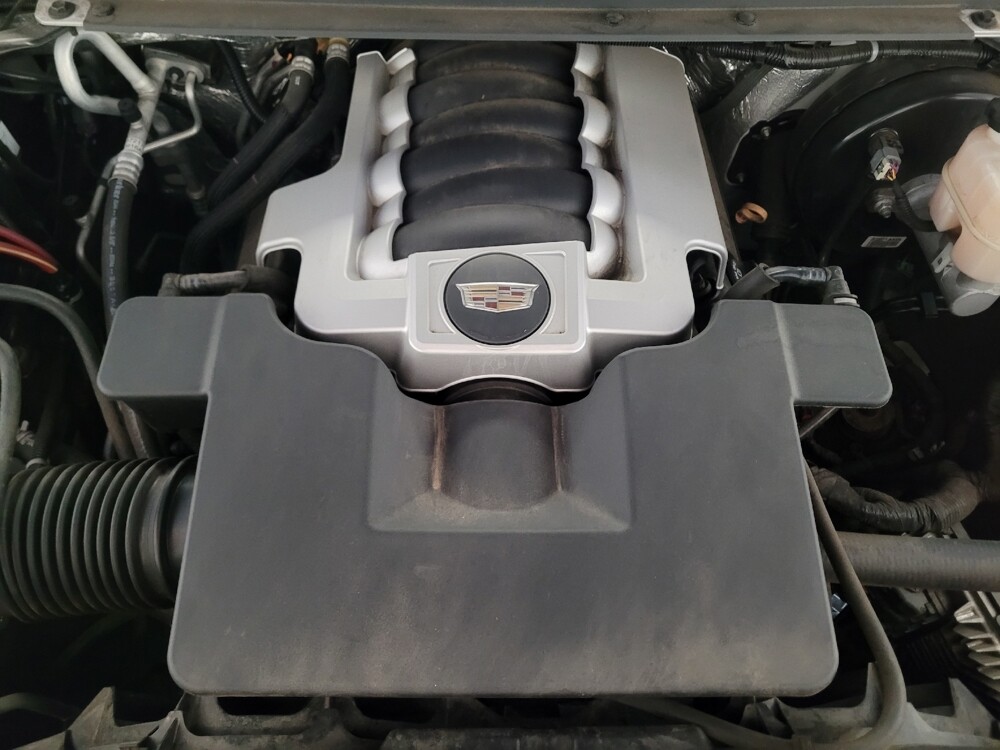 2016 Cadillac Escalade in Downey, CA 90241 - 18130049 30