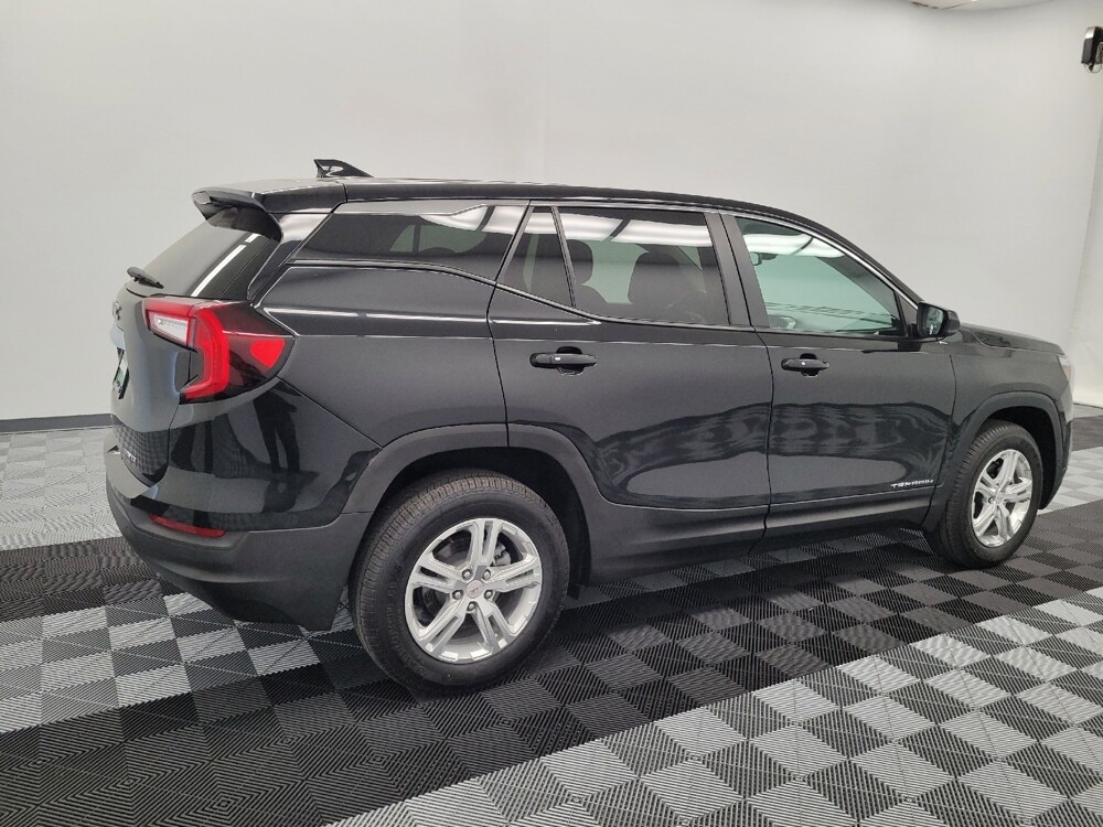 2024 GMC Terrain in Houston, TX 77060 - 18130059 10