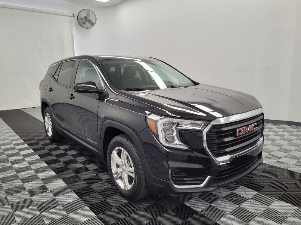 2024 GMC Terrain in Houston, TX 77060 - 18130059 13