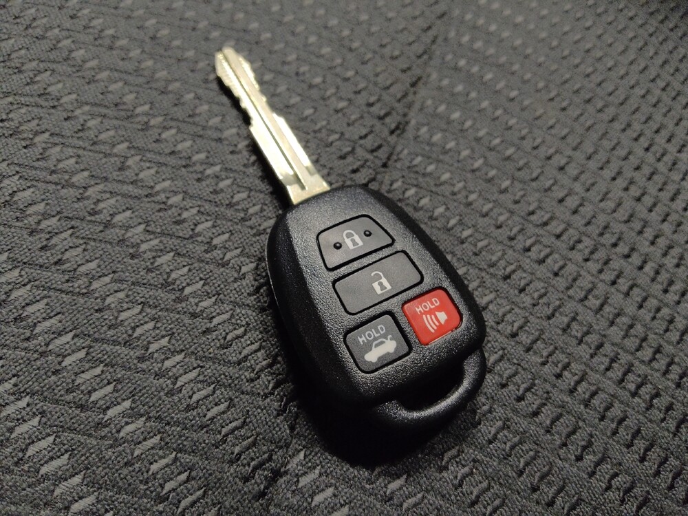 2017 Toyota Camry in Mesa, AZ 85210 - 18130066 32