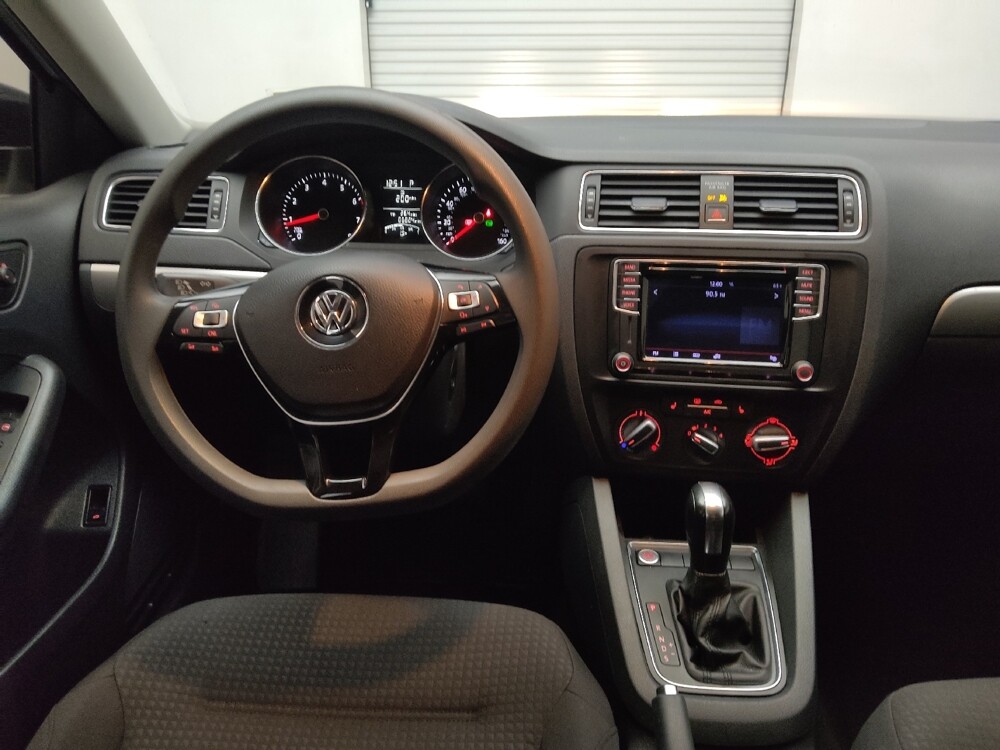 2016 Volkswagen Jetta in Tulsa, OK 74145 - 18130068 22