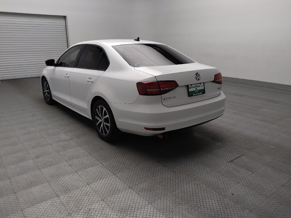 2016 Volkswagen Jetta in Tulsa, OK 74145 - 18130068 5