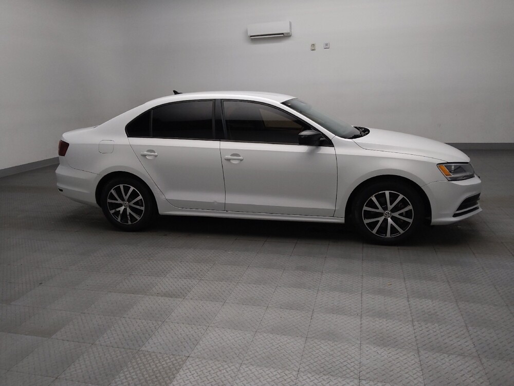 2016 Volkswagen Jetta in Tulsa, OK 74145 - 18130068 11