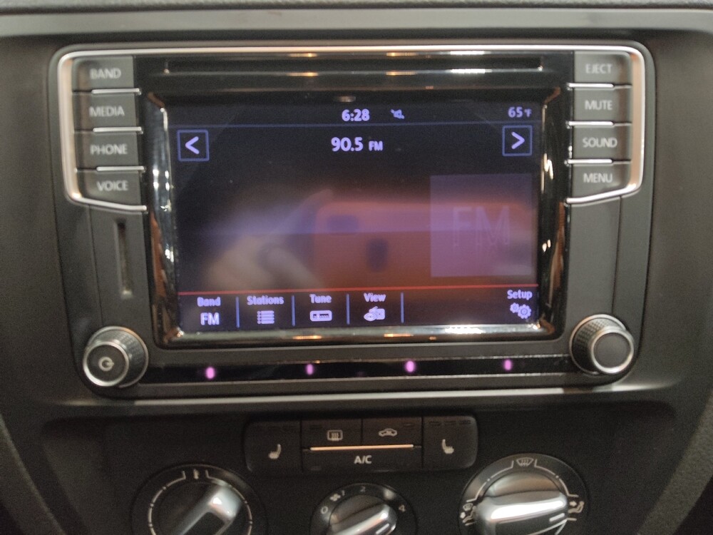 2016 Volkswagen Jetta in Tulsa, OK 74145 - 18130068 25