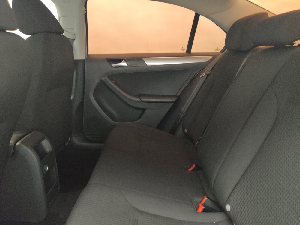 2016 Volkswagen Jetta in Tulsa, OK 74145 - 18130068 18