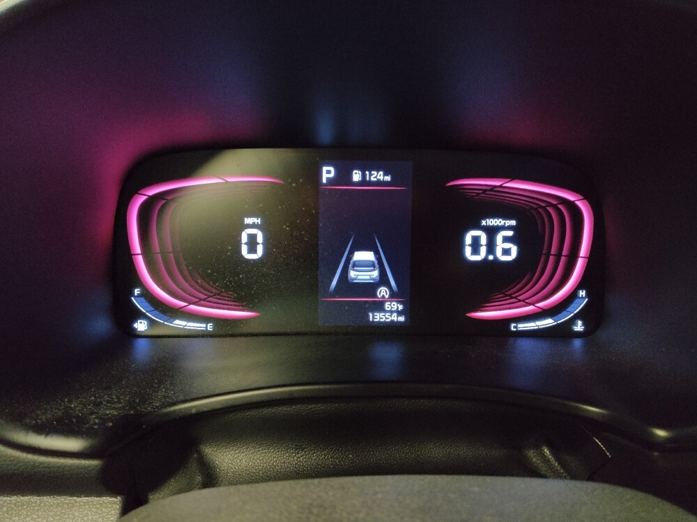 2025 Kia Soul in Glendale, AZ 85301 - 18130071 23