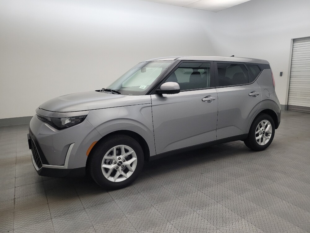 2025 Kia Soul in Glendale, AZ 85301 - 18130071 2