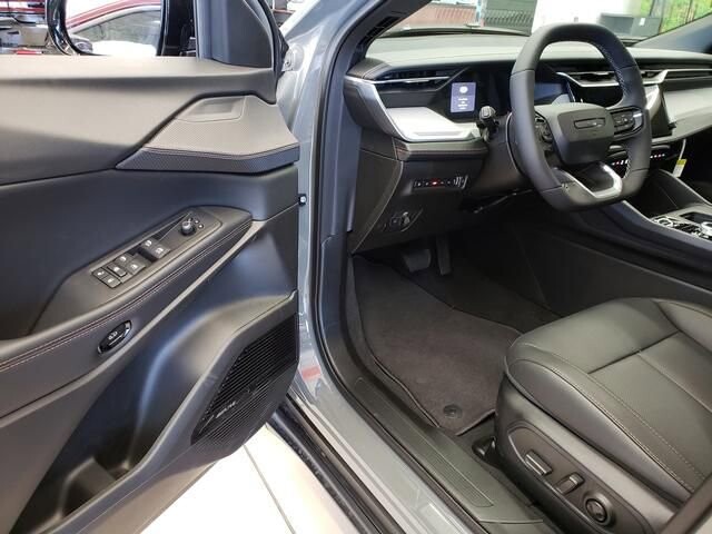 2026 Jeep Cherokee in Bedford, OH 44146 - 18130083 6