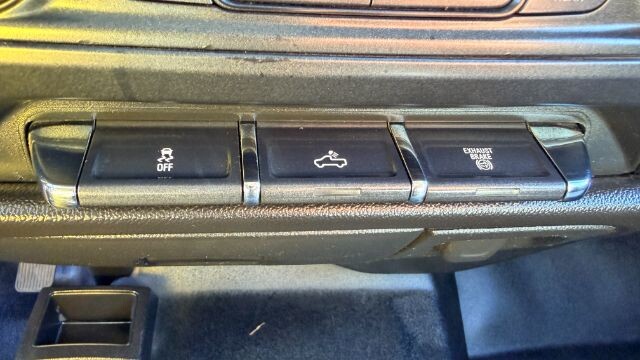 2018 Chevrolet Silverado 2500 in Austell, GA 30168 - 18130090 25