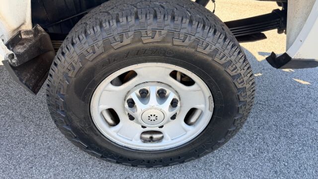 2018 Chevrolet Silverado 2500 in Austell, GA 30168 - 18130090 33