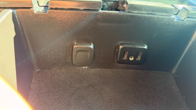 2018 Chevrolet Silverado 2500 in Austell, GA 30168 - 18130090 27