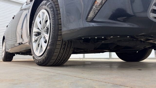 2017 Toyota Camry in Austell, GA 30168 - 18130095 19