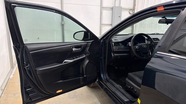 2017 Toyota Camry in Austell, GA 30168 - 18130095 11