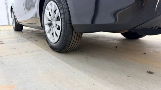 2016 Toyota Camry in Austell, GA 30168 - 18130109 22