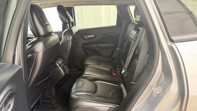 2017 Jeep Cherokee in Austell, GA 30168 - 18130114 6