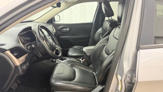 2017 Jeep Cherokee in Austell, GA 30168 - 18130114 7