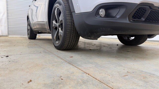 2017 Jeep Cherokee in Austell, GA 30168 - 18130114 18