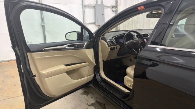 2013 Ford Fusion in Austell, GA 30168 - 18130117 9