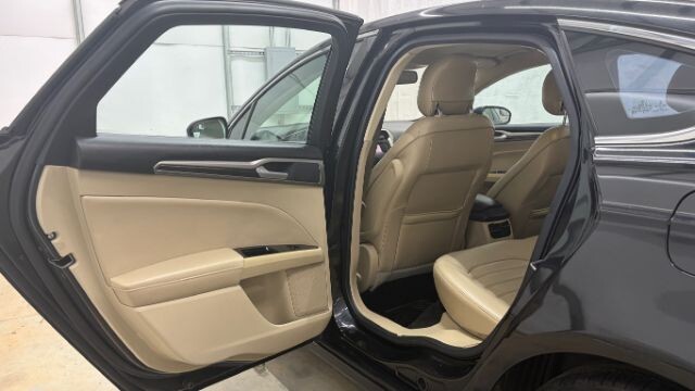 2013 Ford Fusion in Austell, GA 30168 - 18130117 11