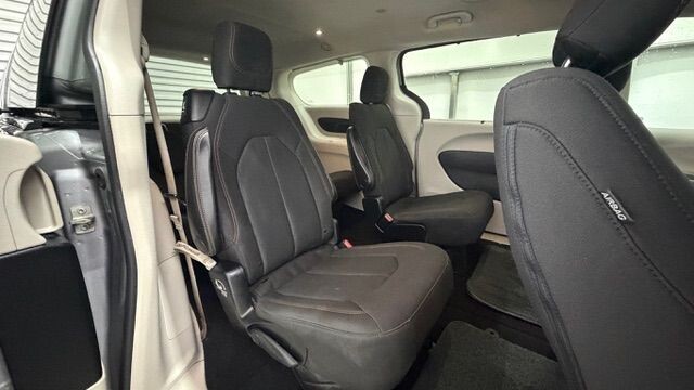 2018 Chrysler Pacifica in Austell, GA 30168 - 18130123 18