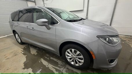 2018 Chrysler Pacifica in Austell, GA 30168 - 18130123 8