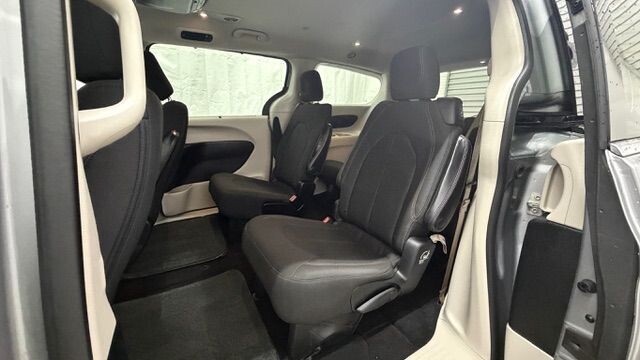 2018 Chrysler Pacifica in Austell, GA 30168 - 18130123 14