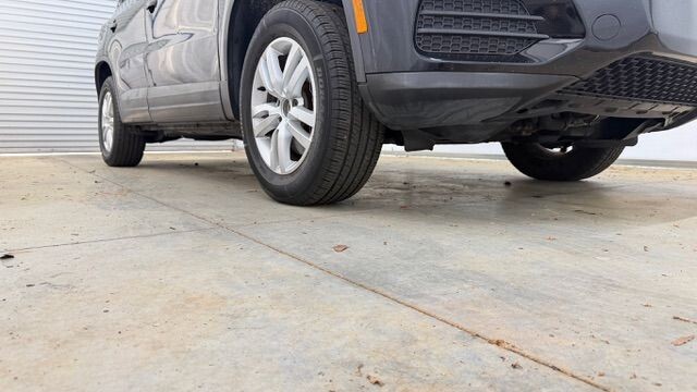 2015 Volkswagen Tiguan in Austell, GA 30168 - 18130127 17