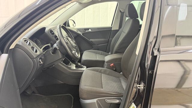 2015 Volkswagen Tiguan in Austell, GA 30168 - 18130127 11