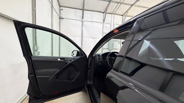 2015 Volkswagen Tiguan in Austell, GA 30168 - 18130127 10