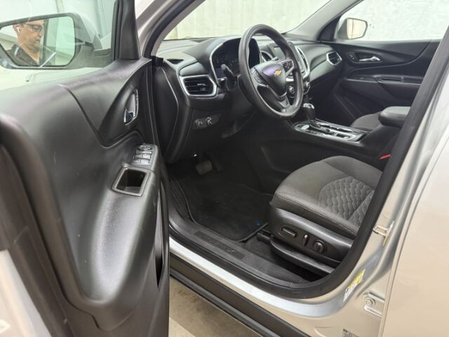 2018 Chevrolet Equinox in Austell, GA 30168 - 18130128 11