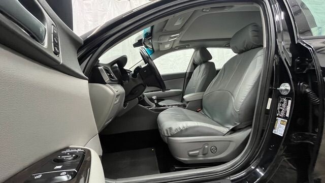 2018 Kia Optima in Austell, GA 30168 - 18130129 13