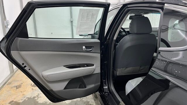 2018 Kia Optima in Austell, GA 30168 - 18130129 15