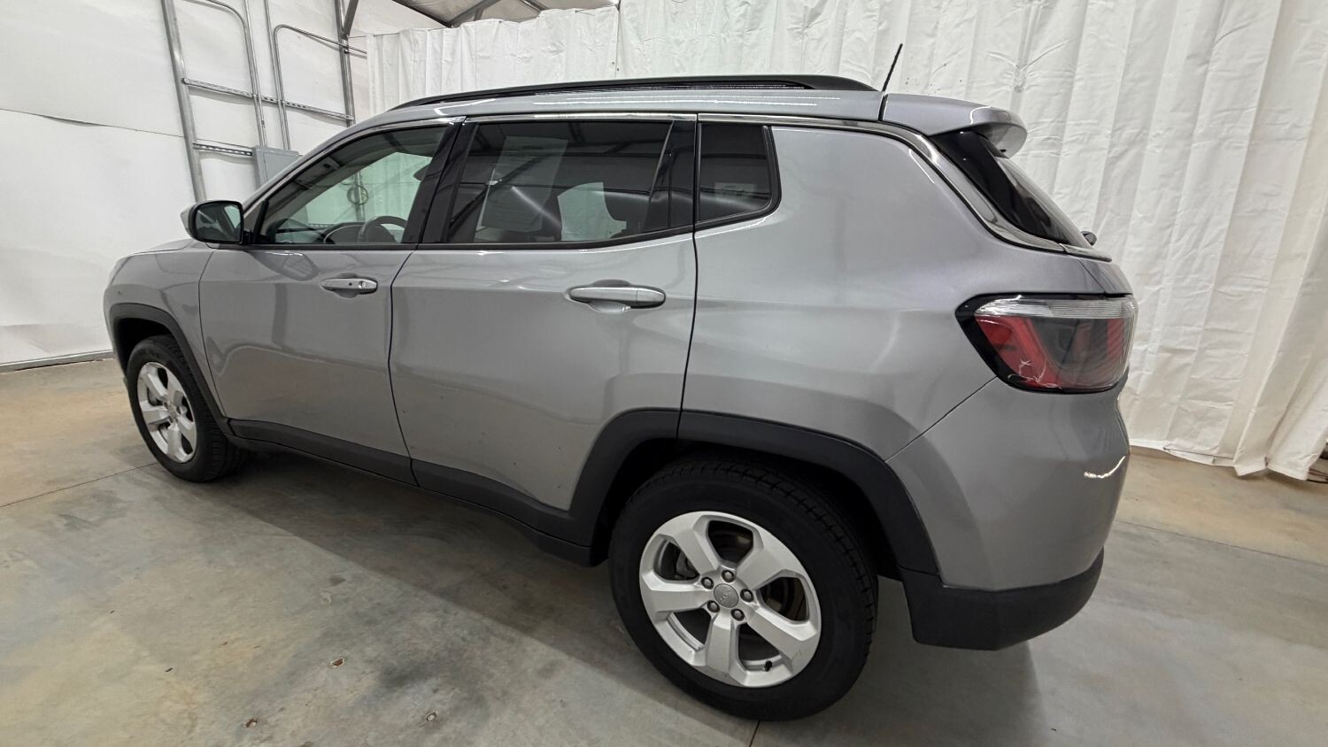 2019 Jeep Compass in Austell, GA 30168 - 18130138 3
