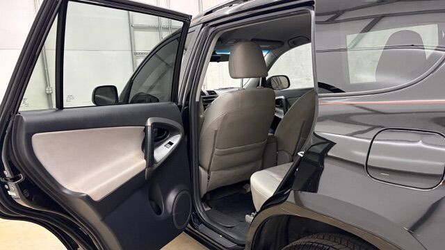 2012 Toyota RAV4 in Austell, GA 30168 - 18130146 14