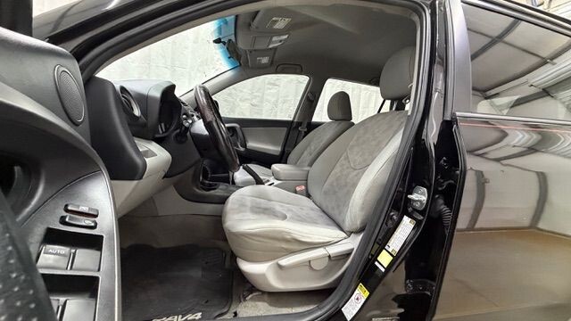 2012 Toyota RAV4 in Austell, GA 30168 - 18130146 13