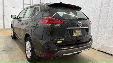 2017 Nissan Rogue in Austell, GA 30168 - 18130148 4