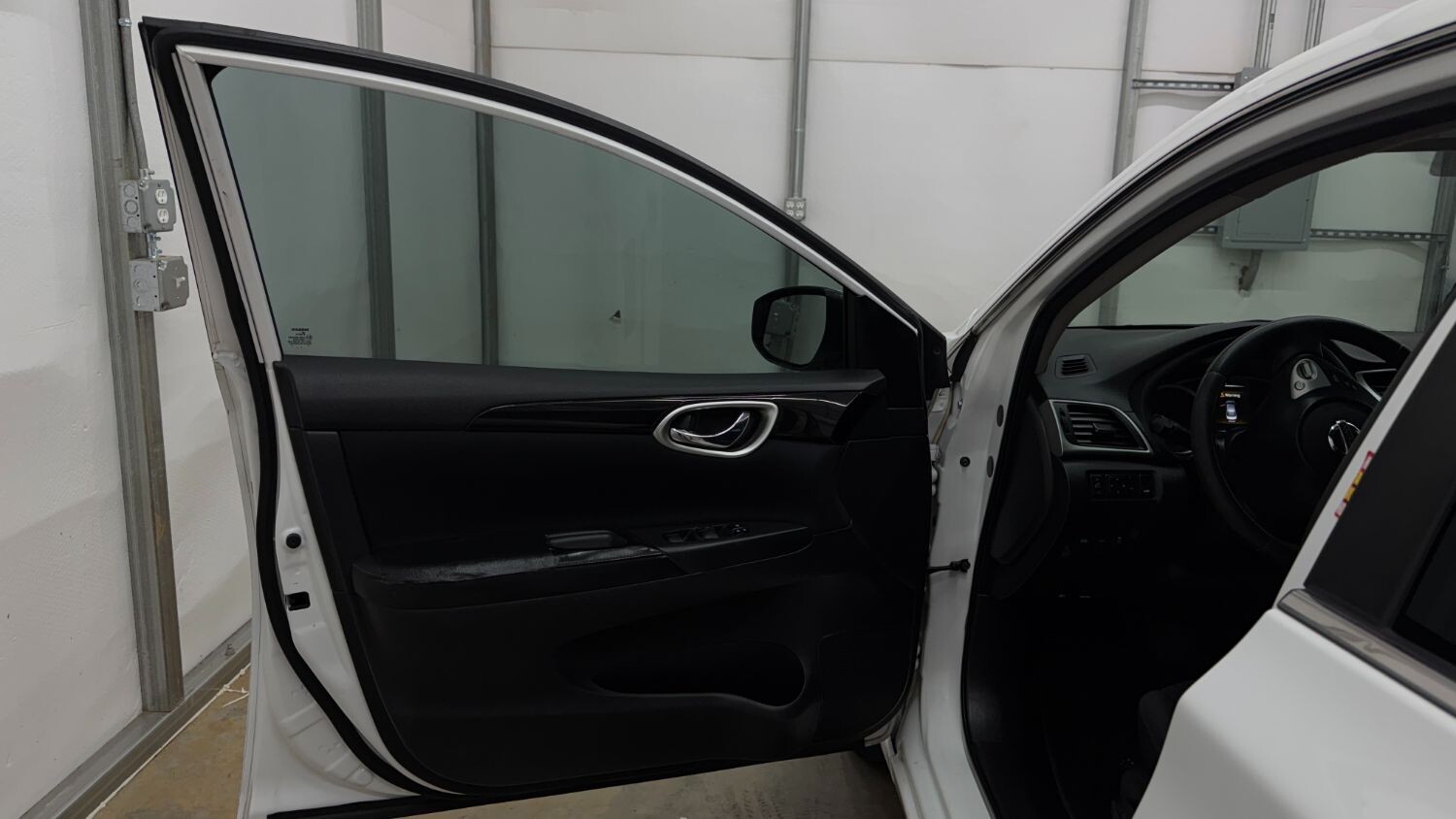 2018 Nissan Sentra in Austell, GA 30168 - 18130151 12