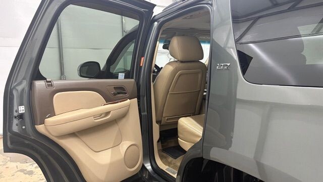 2011 Chevrolet Tahoe in Austell, GA 30168 - 18130157 14