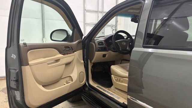 2011 Chevrolet Tahoe in Austell, GA 30168 - 18130157 11