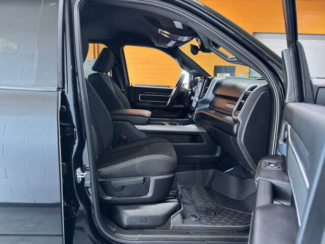 2025 RAM 2500 in Burlington, WI 53105 - 18130171 19