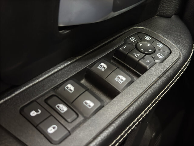 2025 RAM 2500 in Burlington, WI 53105 - 18130171 32