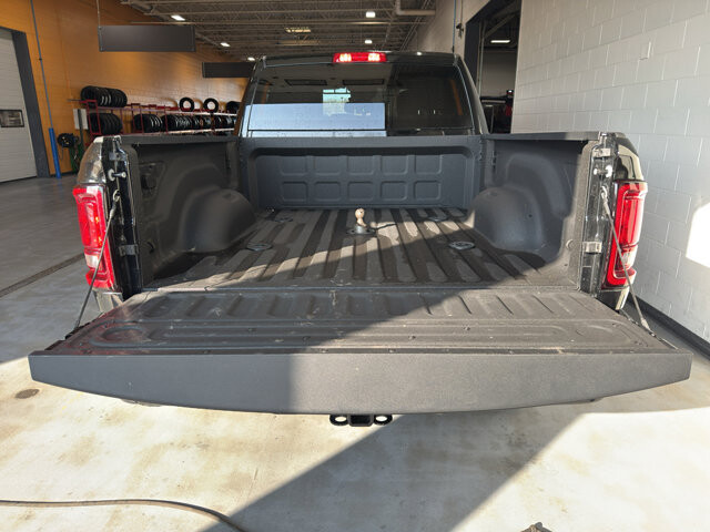 2025 RAM 2500 in Burlington, WI 53105 - 18130171 21