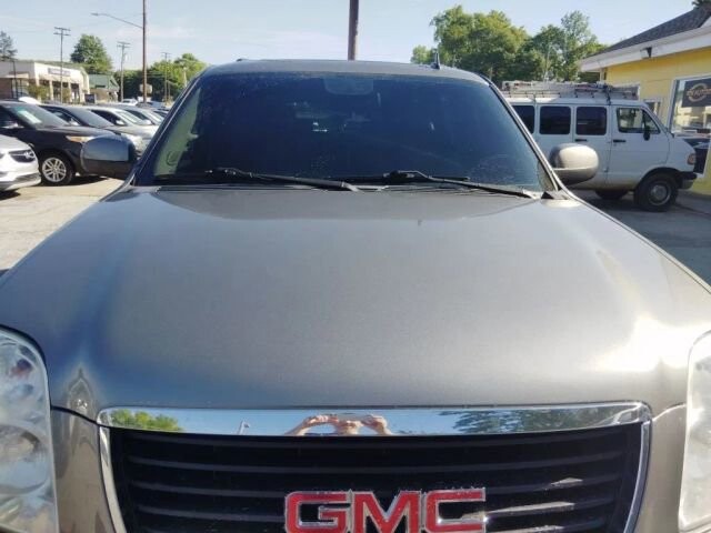 2012 GMC Yukon XL in Greenville, SC 29607 - 18130180 9