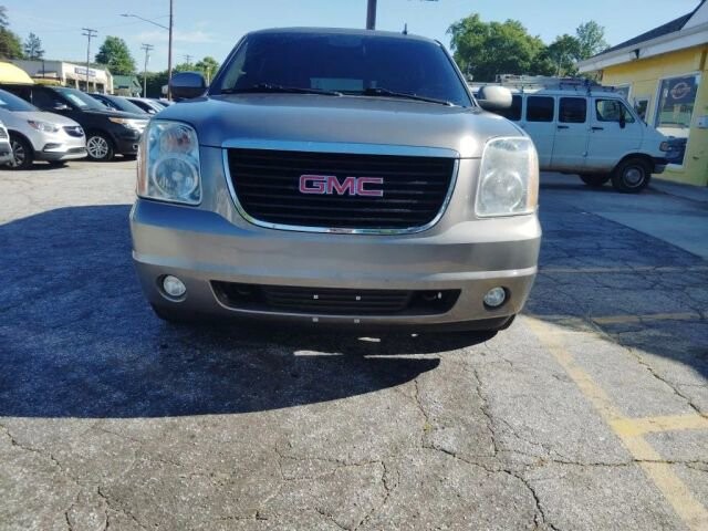 2012 GMC Yukon XL in Greenville, SC 29607 - 18130180 8