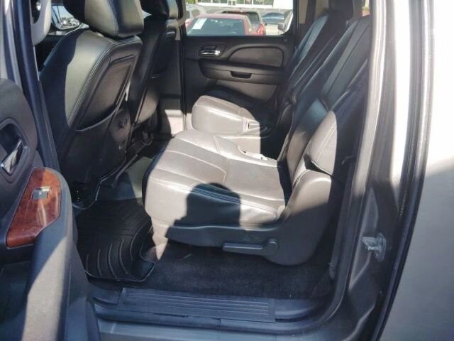 2012 GMC Yukon XL in Greenville, SC 29607 - 18130180 24