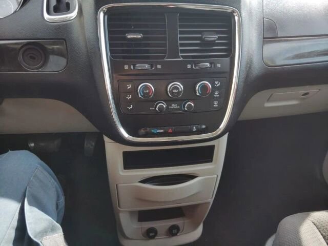 2017 Dodge Grand Caravan in Greenville, SC 29607 - 18130184 28