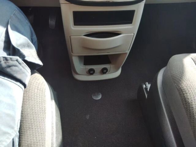 2017 Dodge Grand Caravan in Greenville, SC 29607 - 18130184 29