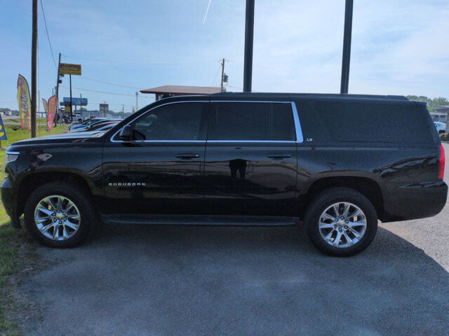 2016 Chevrolet Suburban in North Little Rock, AR 72117-1620 - 18130187 3