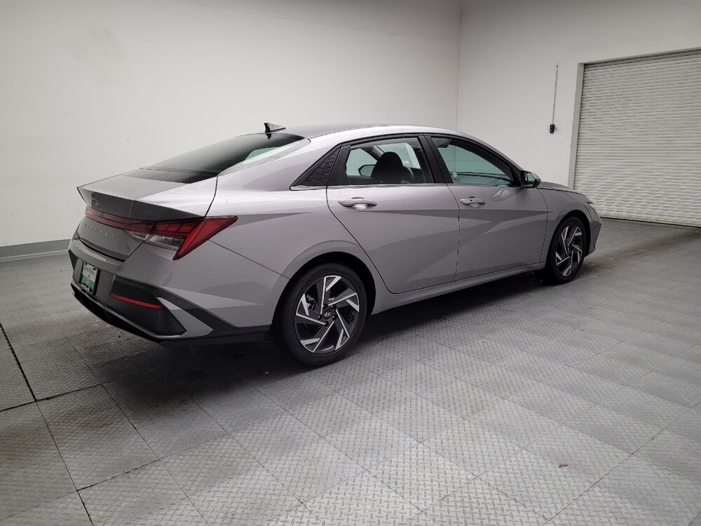 2025 Hyundai Elantra in Montclair, CA 91763 - 18130197 10