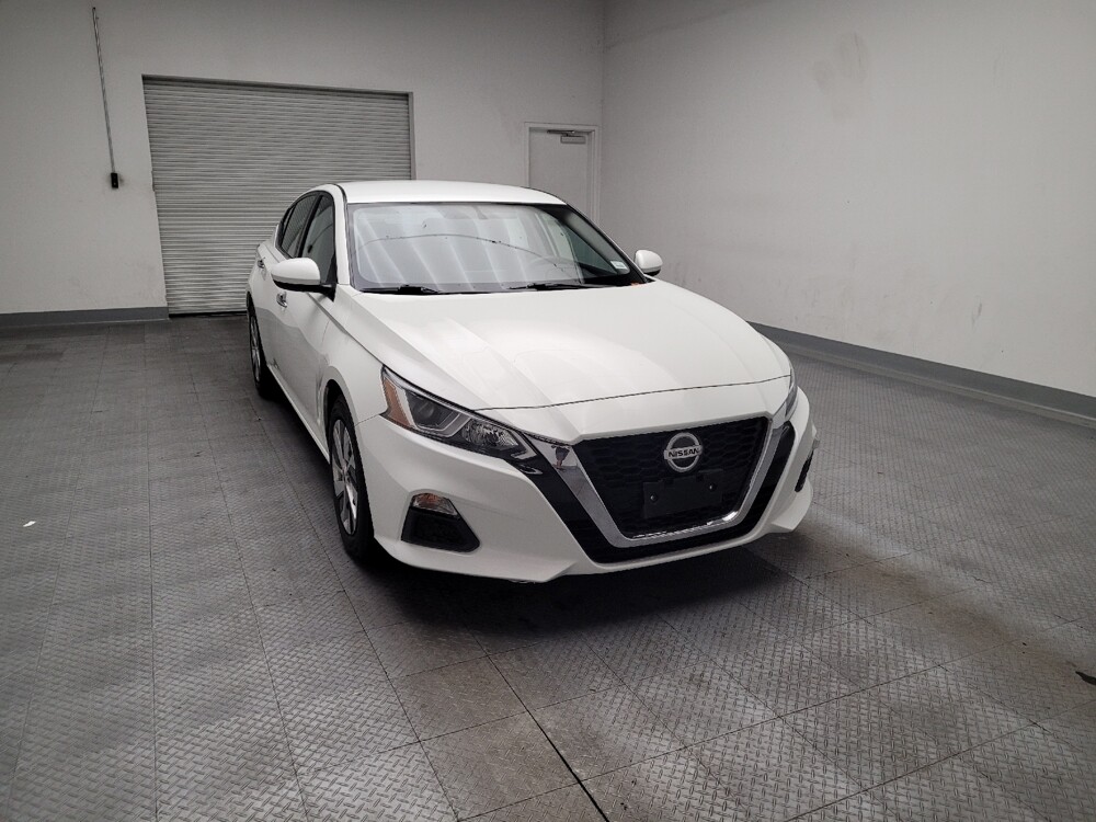 2019 Nissan Altima in Montclair, CA 91763 - 18130200 14